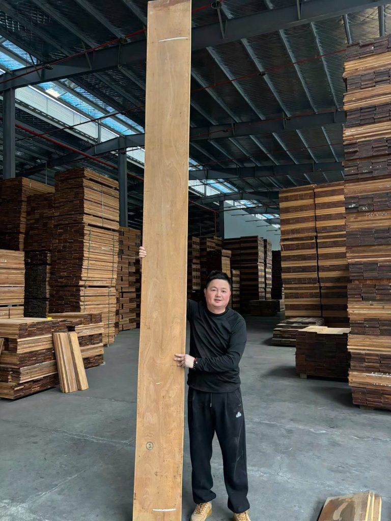 Gỗ Teak chất lượng cao