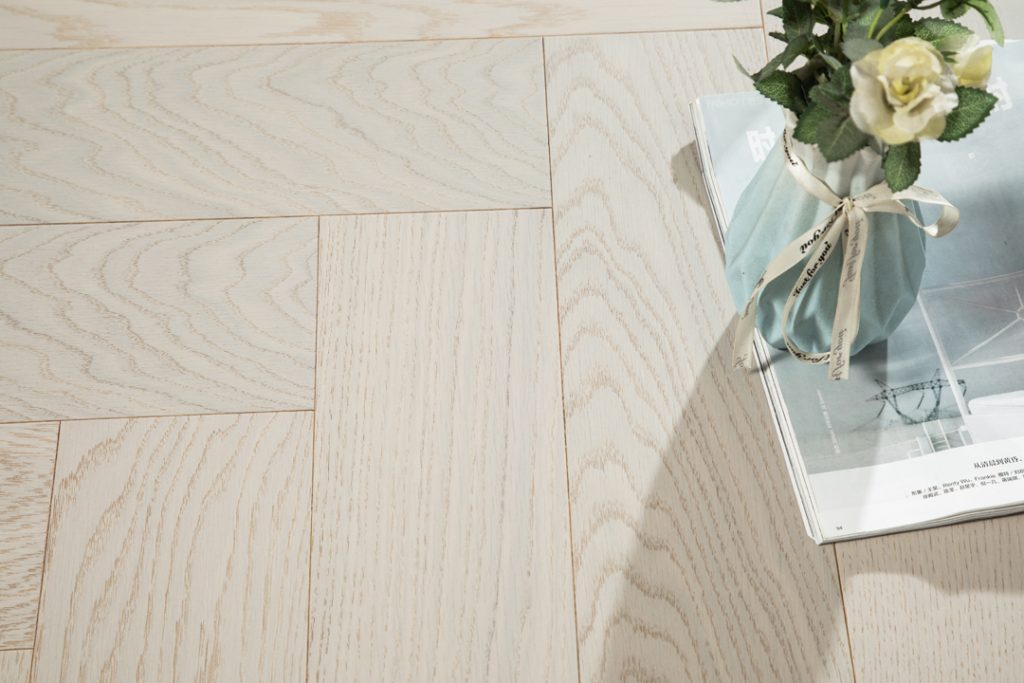 Sàn gỗ Plywood VinaD xương cá mã F381